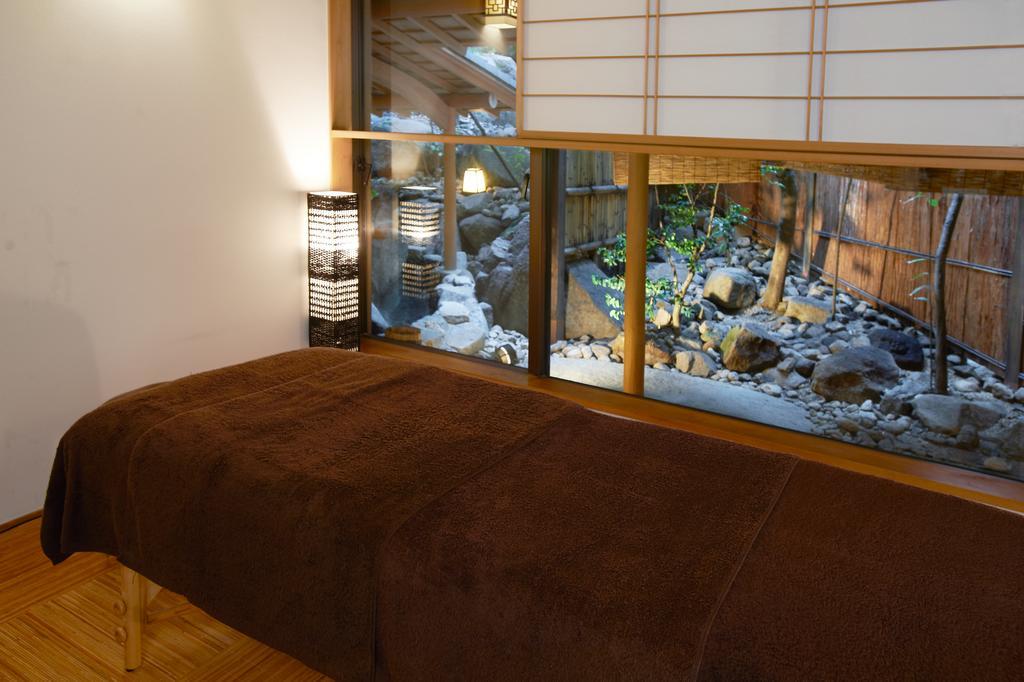 Yamatoya Honten Matsuyama  Exteriör bild